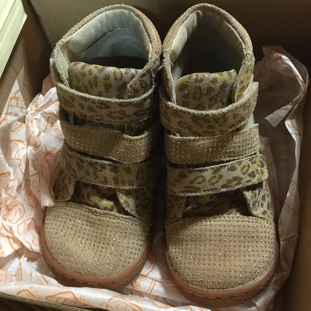 Livie & Luca Size 10 Leopard Shimmer shoes